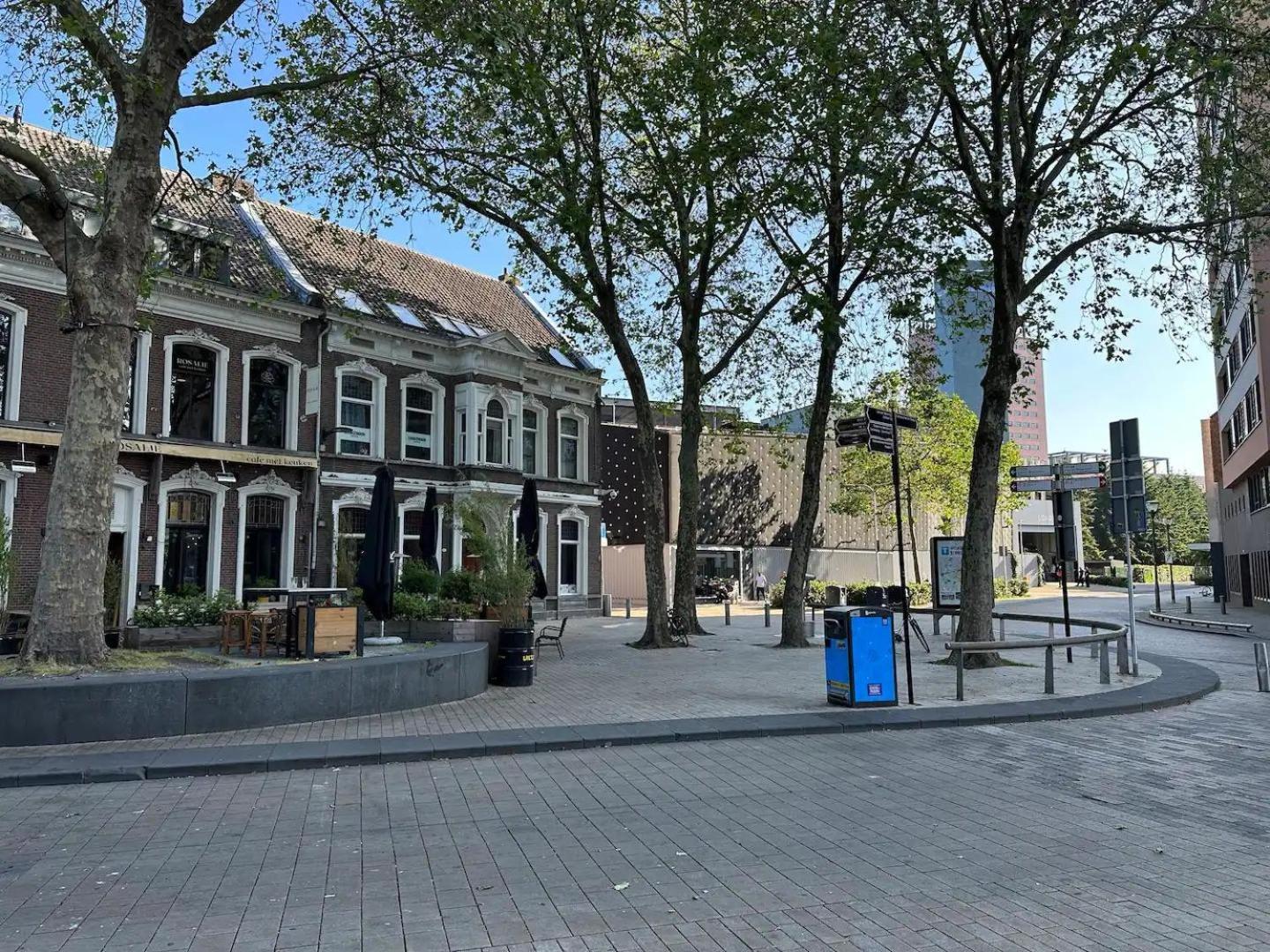 5p Hotspot Wifi Near Poppodium013 And Center Tilburg